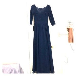 Beautiful elegant gown size 6 new with tags